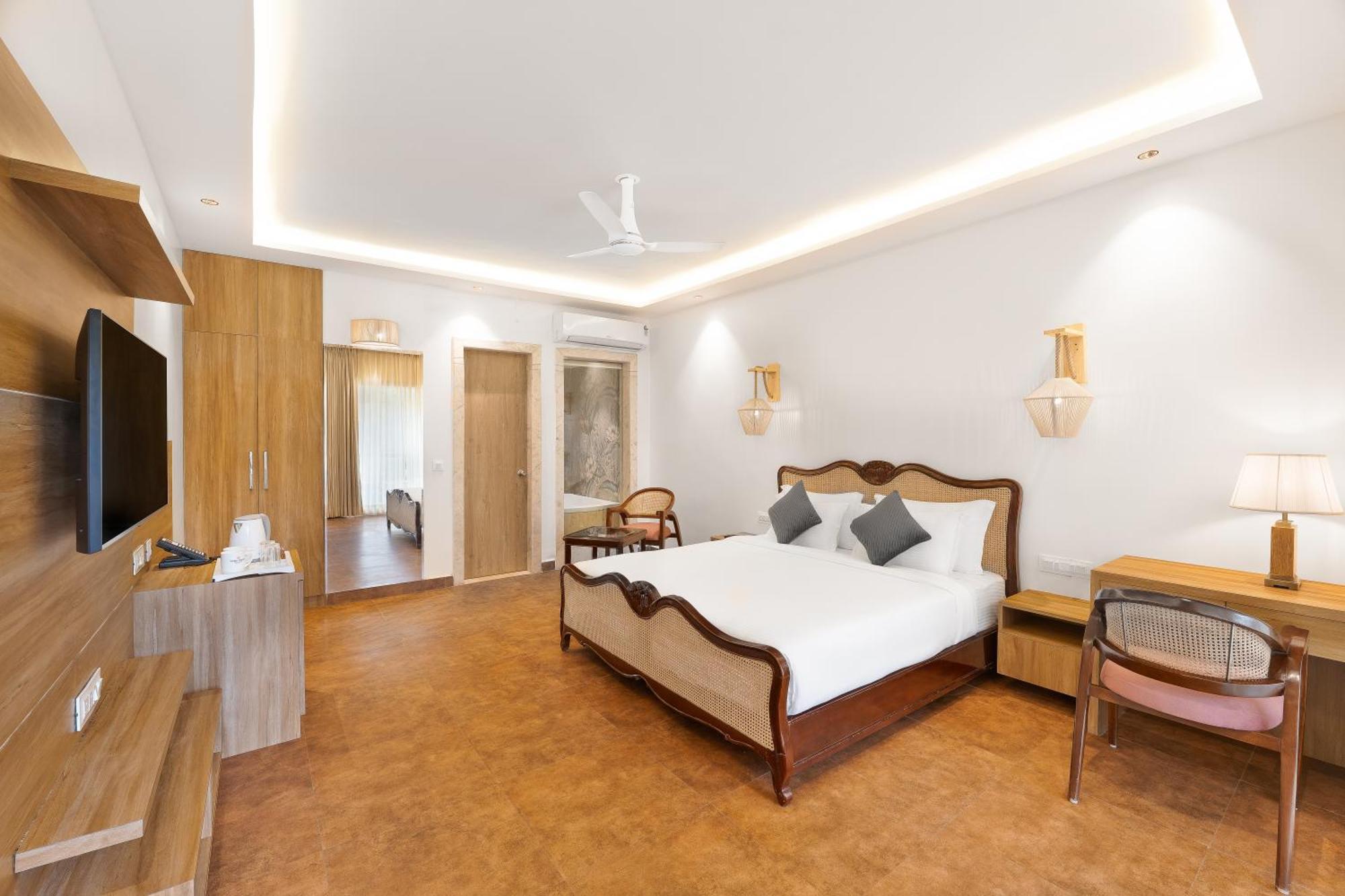 White Wharf Beach Resort Morjim Goa 외부 사진