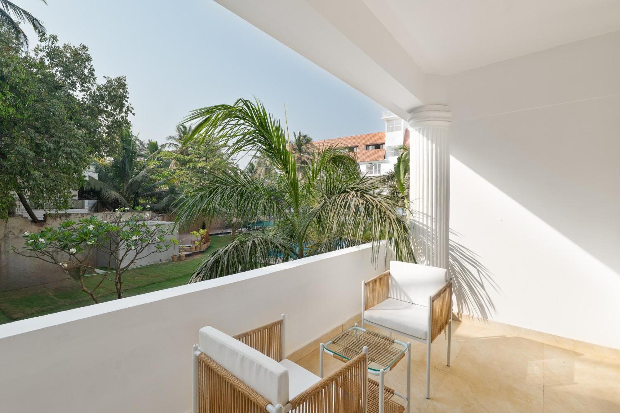 White Wharf Beach Resort Morjim Goa 외부 사진
