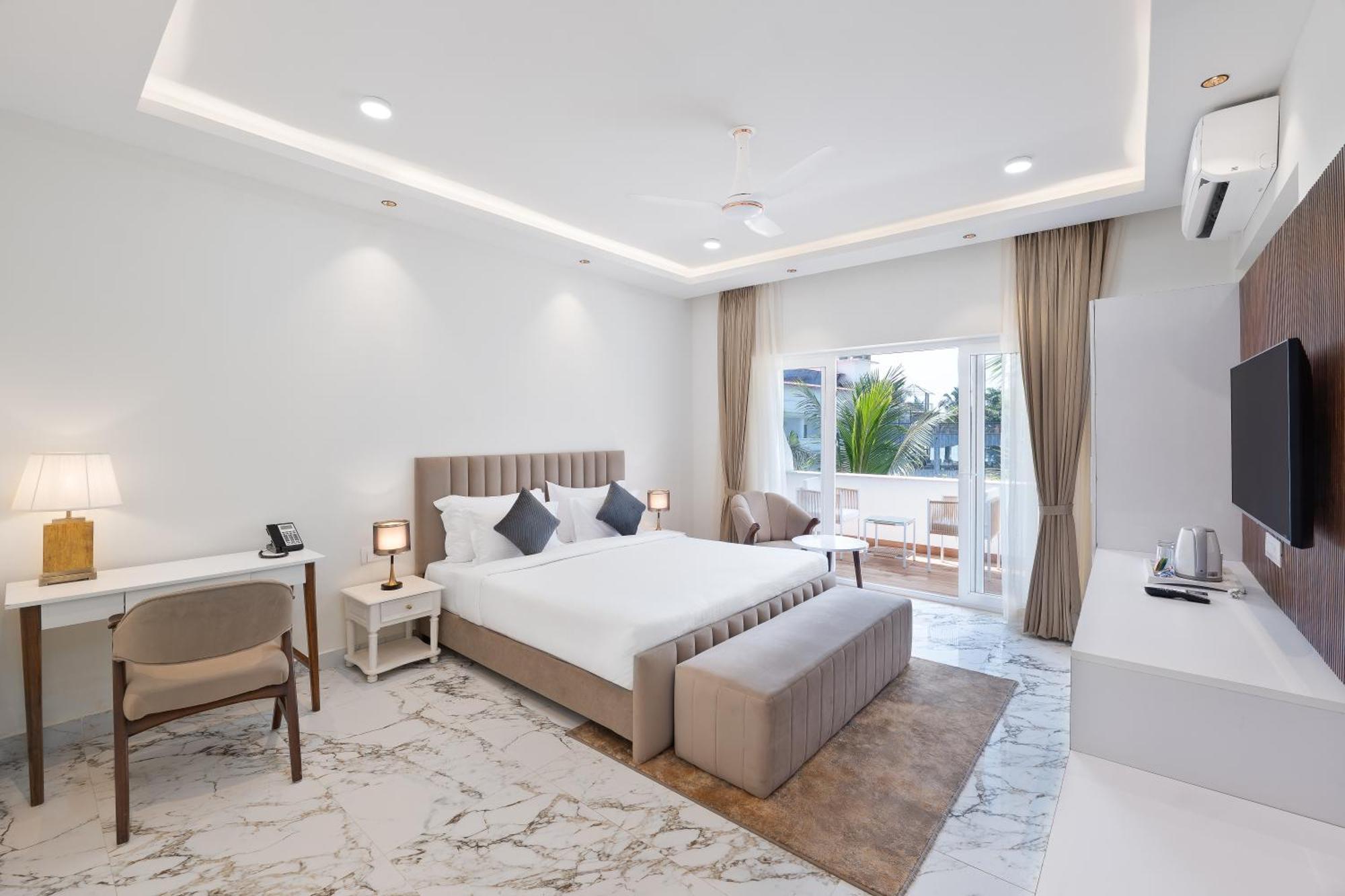 White Wharf Beach Resort Morjim Goa 외부 사진