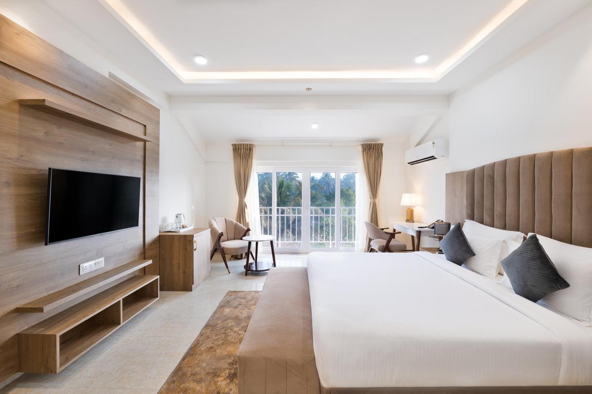 White Wharf Beach Resort Morjim Goa 외부 사진